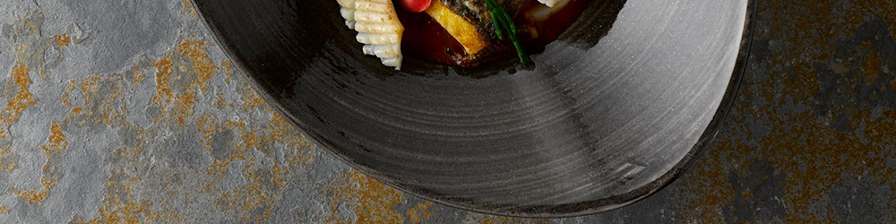 churchill-stonecast-patina-iron-black-zwart-servies-borden-sfeer-01